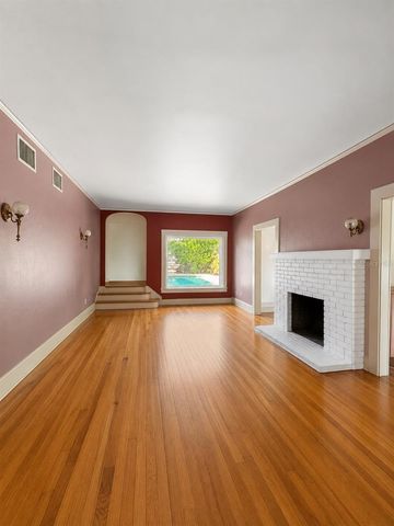4535 9TH AVENUE N, St Petersburg, FL 33713