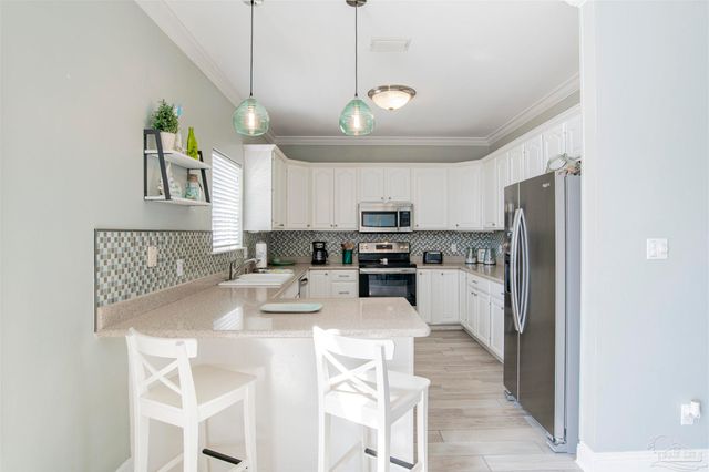 1006 Via Deluna Dr, Pensacola Beach, FL 32561