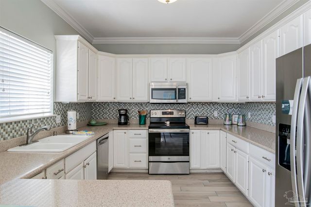 1006 Via Deluna Dr, Pensacola Beach, FL 32561