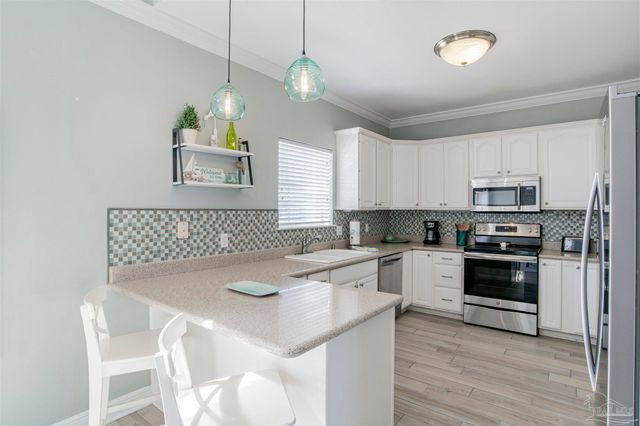 1006 Via Deluna Dr, Pensacola Beach, FL 32561