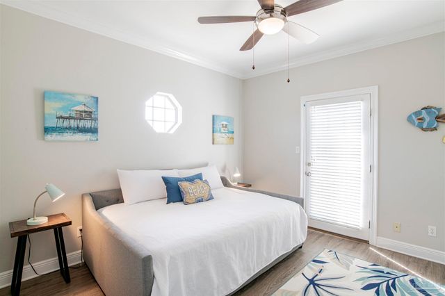 1006 Via Deluna Dr, Pensacola Beach, FL 32561