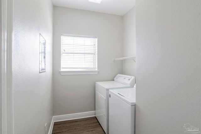 1006 Via Deluna Dr, Pensacola Beach, FL 32561