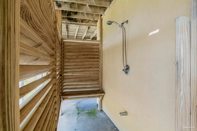 1006 Via Deluna Dr, Pensacola Beach, FL 32561