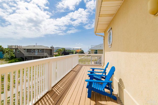 1006 Via Deluna Dr, Pensacola Beach, FL 32561