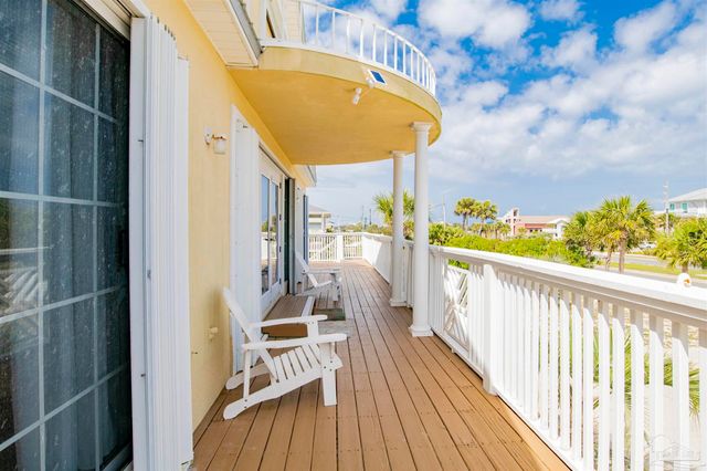 1006 Via Deluna Dr, Pensacola Beach, FL 32561