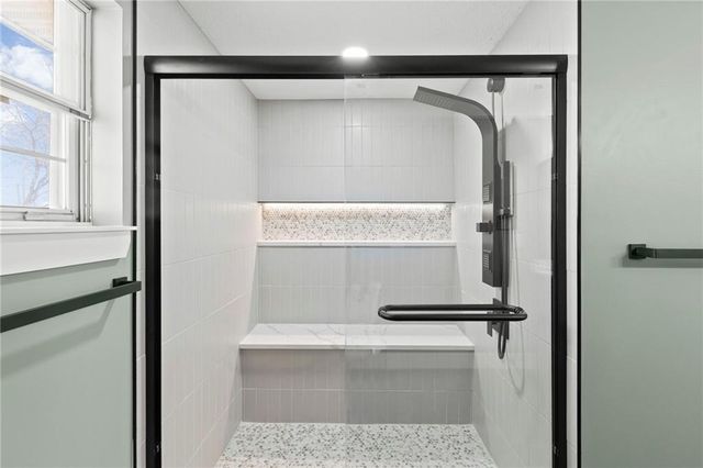 700 Harr Grove Road, Peculiar, MO 64078