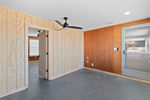 700 Harr Grove Road, Peculiar, MO 64078