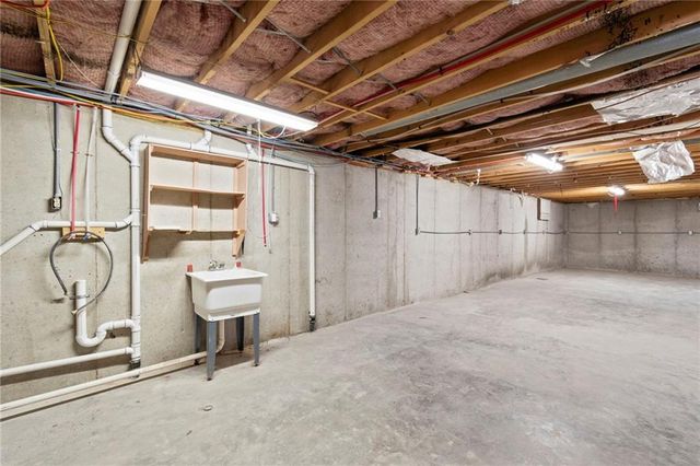 700 Harr Grove Road, Peculiar, MO 64078