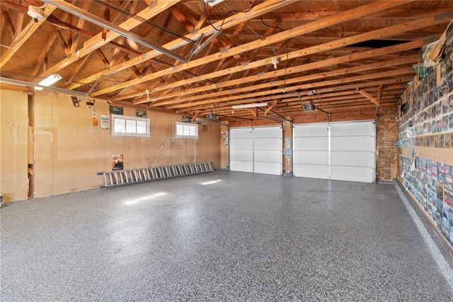 700 Harr Grove Road, Peculiar, MO 64078