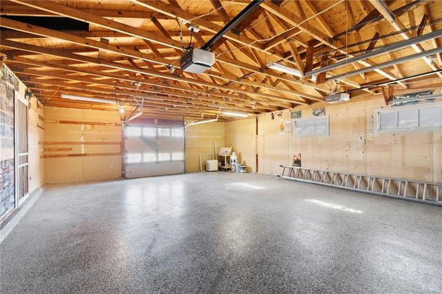 700 Harr Grove Road, Peculiar, MO 64078