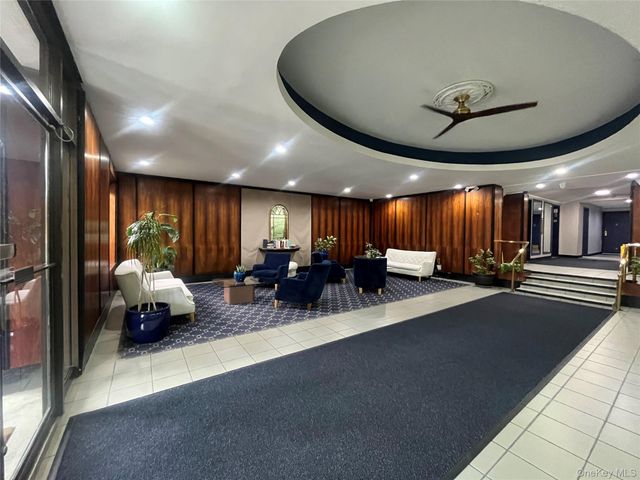 666 Pelham Road 3A, New Rochelle, NY 10805