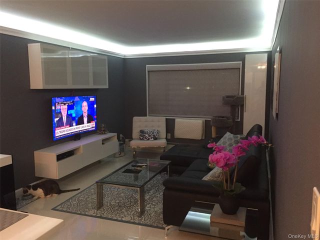 666 Pelham Road 3A, New Rochelle, NY 10805