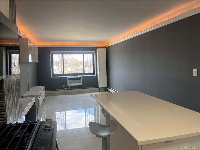 666 Pelham Road 3A, New Rochelle, NY 10805