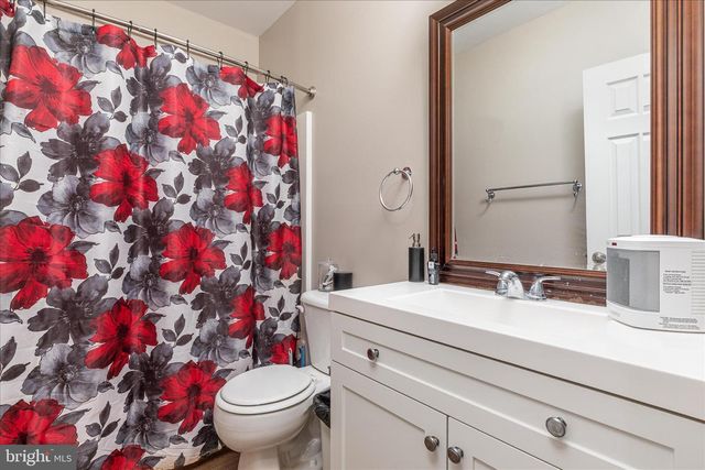 220 OATES RD, Star Tannery, VA 22654