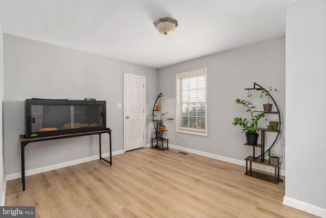 7541 EGGBORNSVILLE RD, Rixeyville, VA 22737