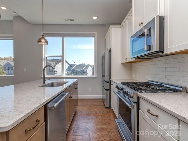 5862 Ardrey Kell Road, Charlotte, NC 28277