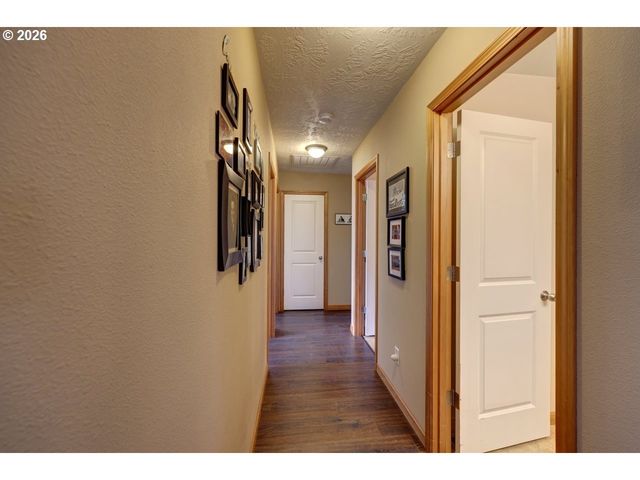 332 Sw KALMIA Ave, Warrenton, OR 97146