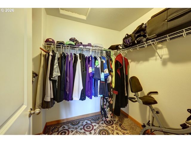 332 Sw KALMIA Ave, Warrenton, OR 97146