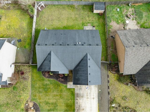 332 Sw KALMIA Ave, Warrenton, OR 97146