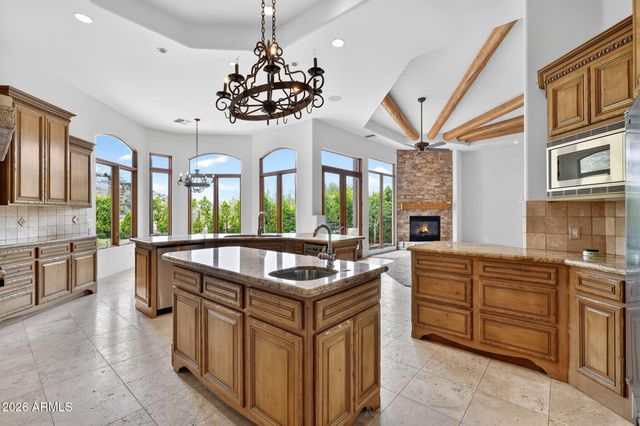 1611 E DESERT WILLOW Drive, Phoenix, AZ 85048
