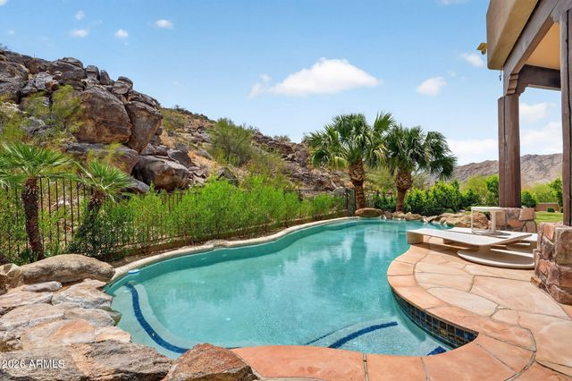 1611 E DESERT WILLOW Drive, Phoenix, AZ 85048