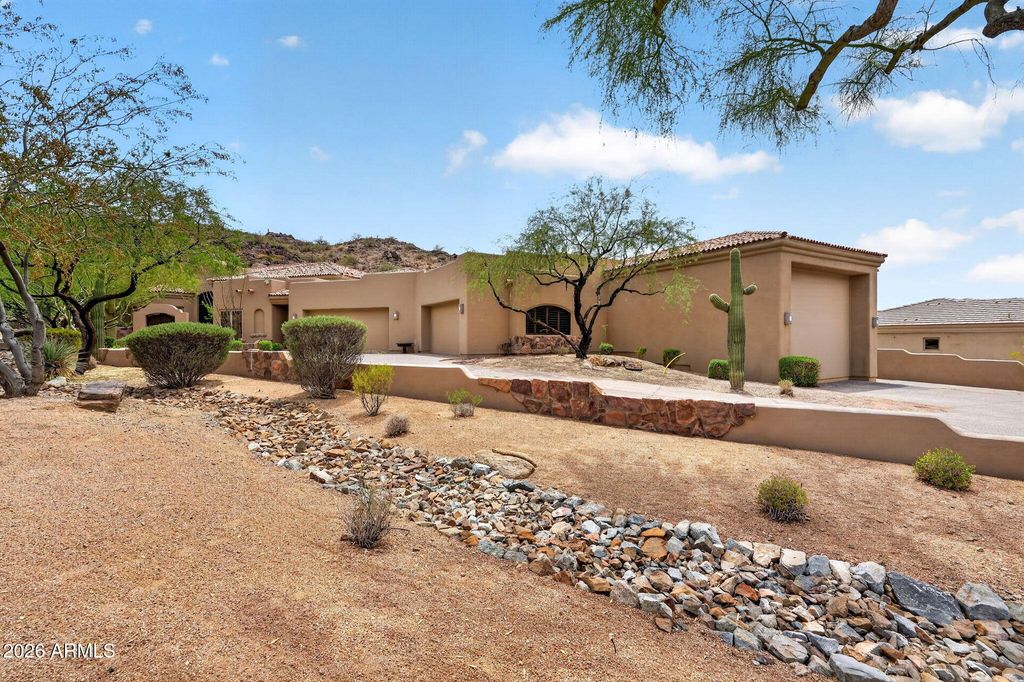 1611 E DESERT WILLOW Drive, Phoenix, AZ 85048