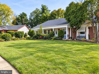 38 GAYLORD CIR, Willingborough, NJ 08046