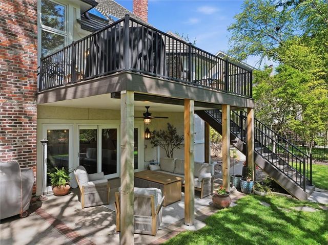 4245 W 124th Terrace, Leawood, KS 66209