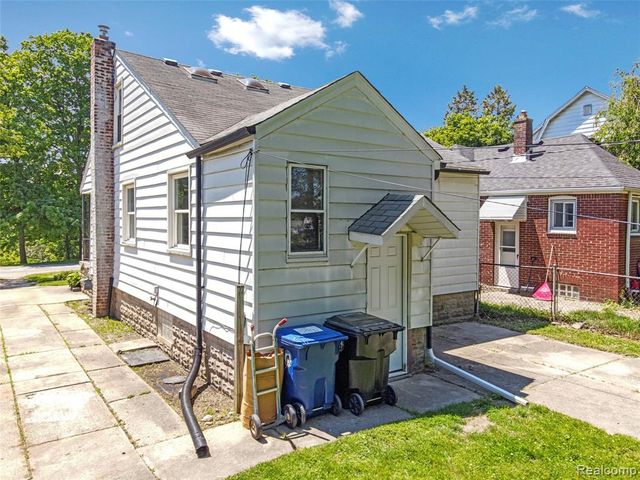 15450 Lola Drive, Redford, MI 48239
