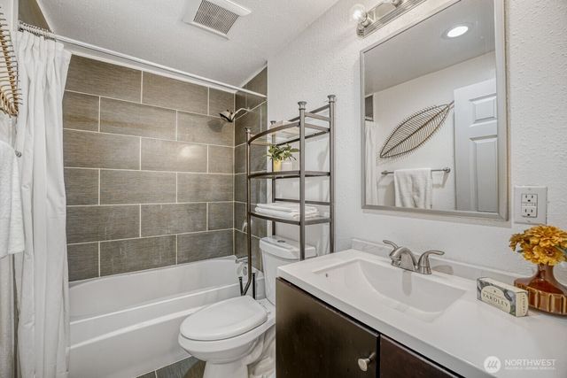 234 SW 208th Street, Normandy Park, WA 98166