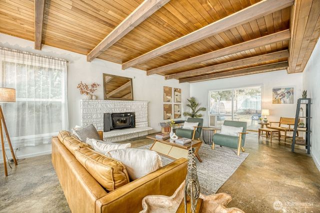 234 SW 208th Street, Normandy Park, WA 98166