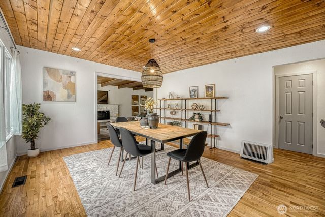 234 SW 208th Street, Normandy Park, WA 98166