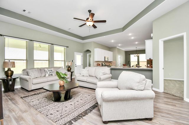 395 Hunter Ranch Way, Dayton, TX 77535