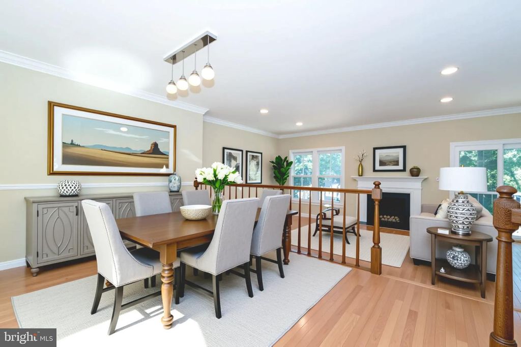 5168 GLEN MEADOW DR, Centreville, VA 20120