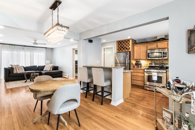 6817 N Olmsted Avenue 201, Chicago, IL 60631