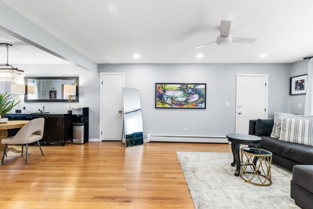 6817 N Olmsted Avenue 201, Chicago, IL 60631