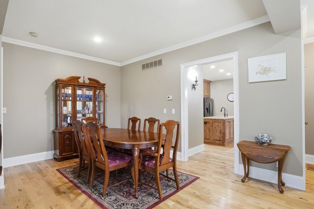 5915 GREEN GATE LN, Columbia, MO 65201