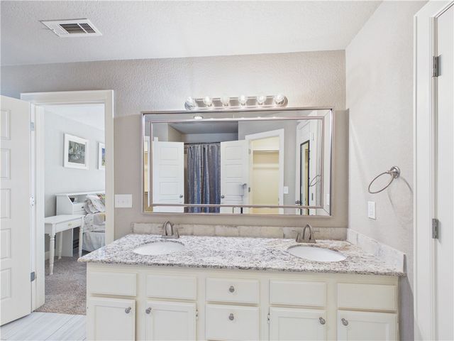 1706 S 20th Street, Rogers, AR 72758