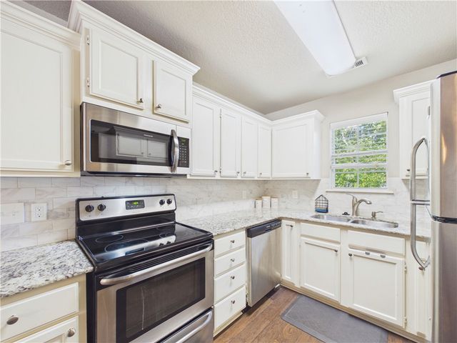 1706 S 20th Street, Rogers, AR 72758