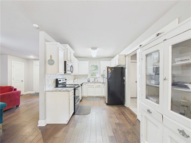 1706 S 20th Street, Rogers, AR 72758