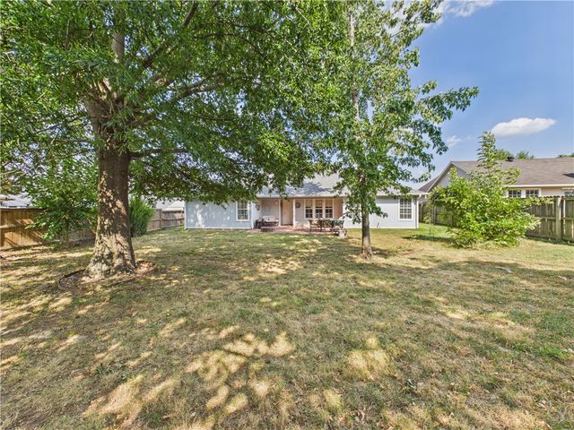 1706 S 20th Street, Rogers, AR 72758