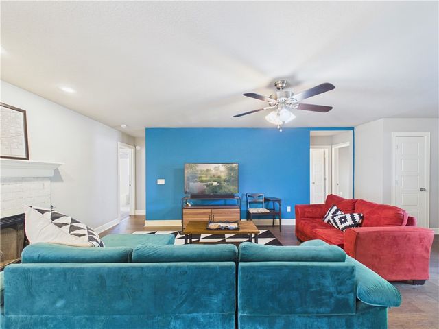 1706 S 20th Street, Rogers, AR 72758