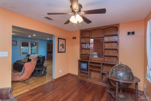 1395 Harold Ave, Pensacola, FL 32514