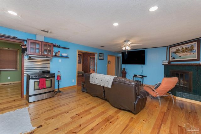 1395 Harold Ave, Pensacola, FL 32514