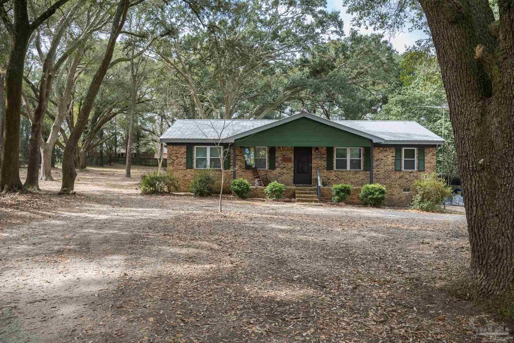 1395 Harold Ave, Pensacola, FL 32514
