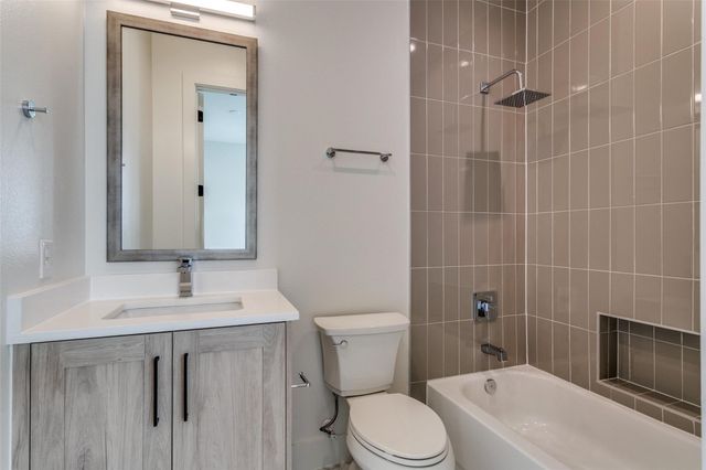 5609 Live Oak Street 302, Dallas, TX 75206