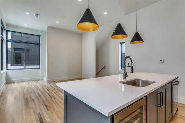 5609 Live Oak Street 302, Dallas, TX 75206