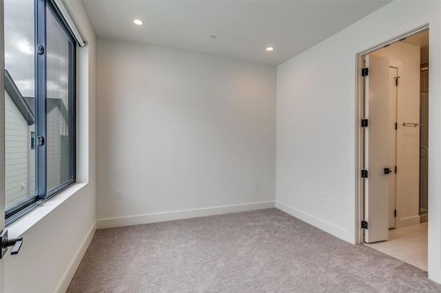 5609 Live Oak Street 302, Dallas, TX 75206