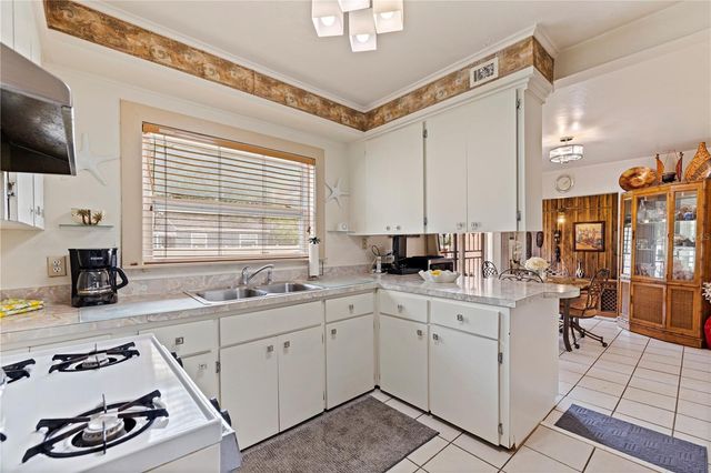 726 17TH AVENUE S, St Petersburg, FL 33701
