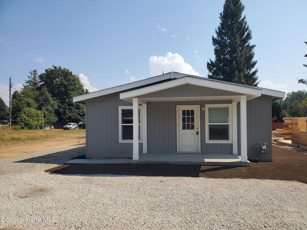 230 Ash St, Ponderay, ID 83852